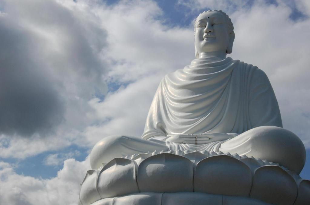 โรงแรม ซูวีเนียร์ นาตรัง ญาจาง ภายนอก รูปภาพ